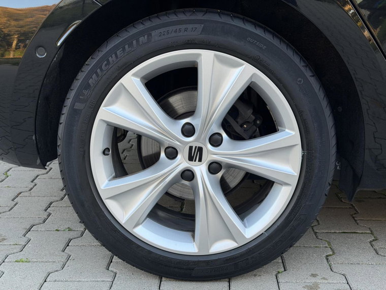 Vehicle Image 40