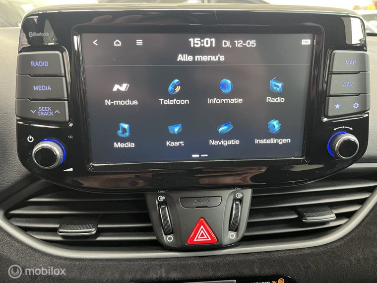 Vehicle Image 25