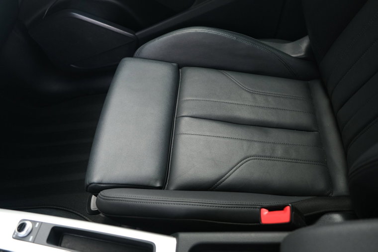 Vehicle Image 33
