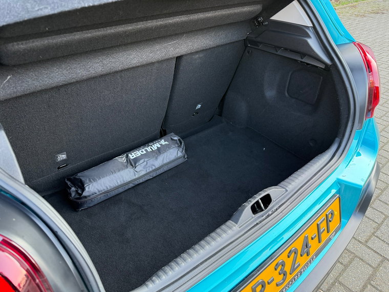 Vehicle Image 32