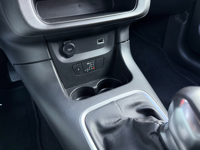 Vehicle Image 37
