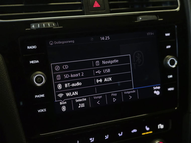Vehicle Image 30