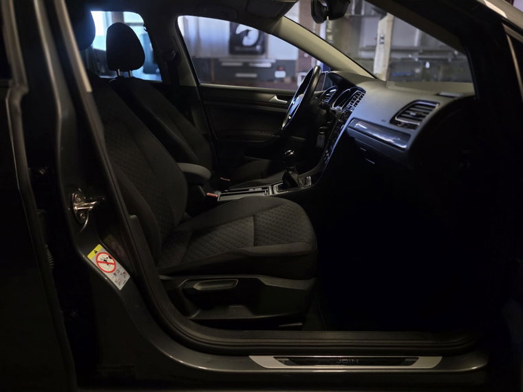 Vehicle Image 35