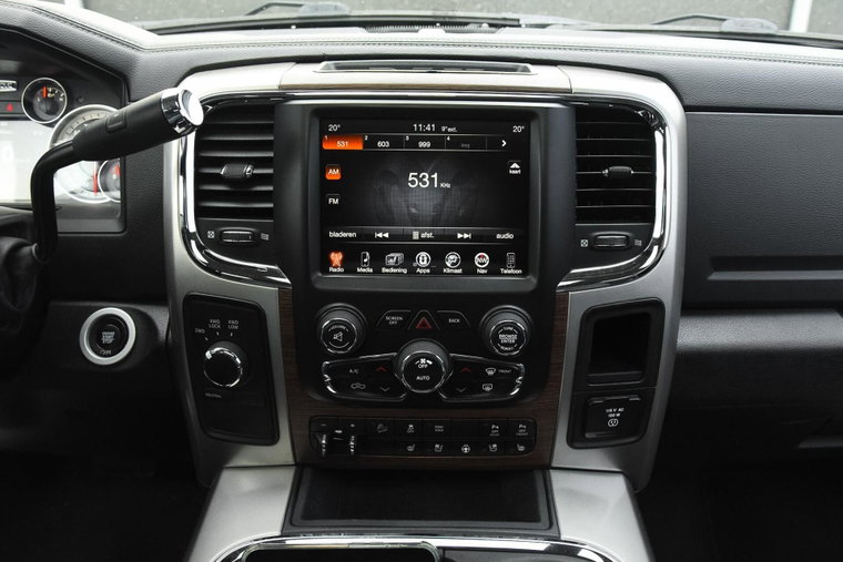 Vehicle Image 36