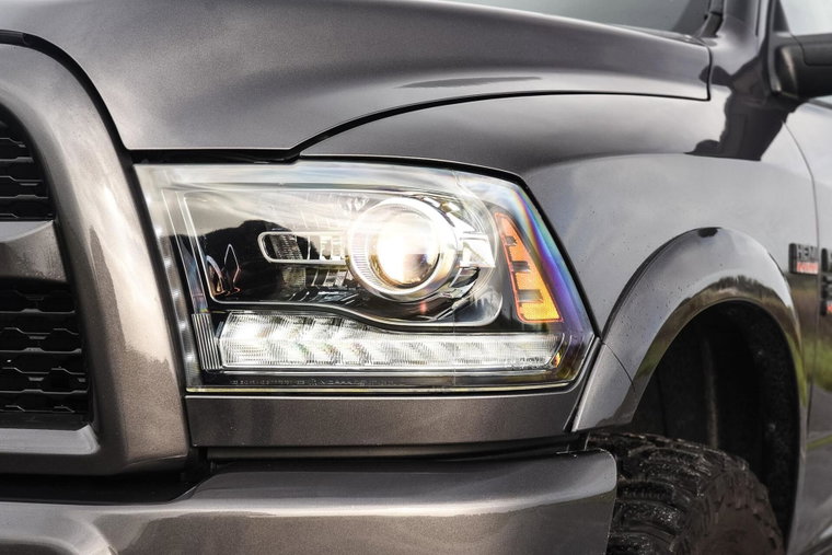 Vehicle Image 6
