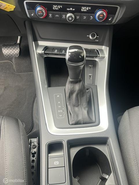 Vehicle Image 29