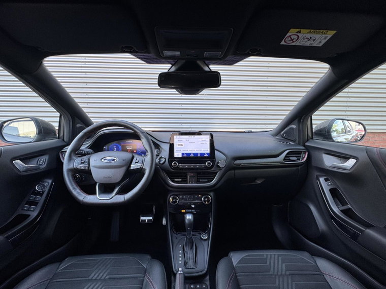 Vehicle Image 15