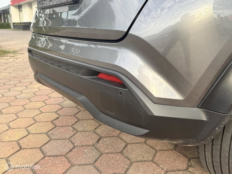 Vehicle Image 19