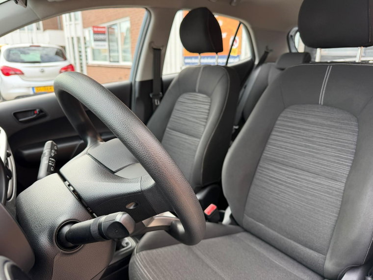 Vehicle Image 18