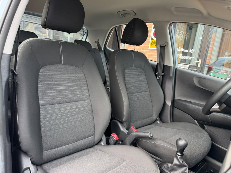 Vehicle Image 19