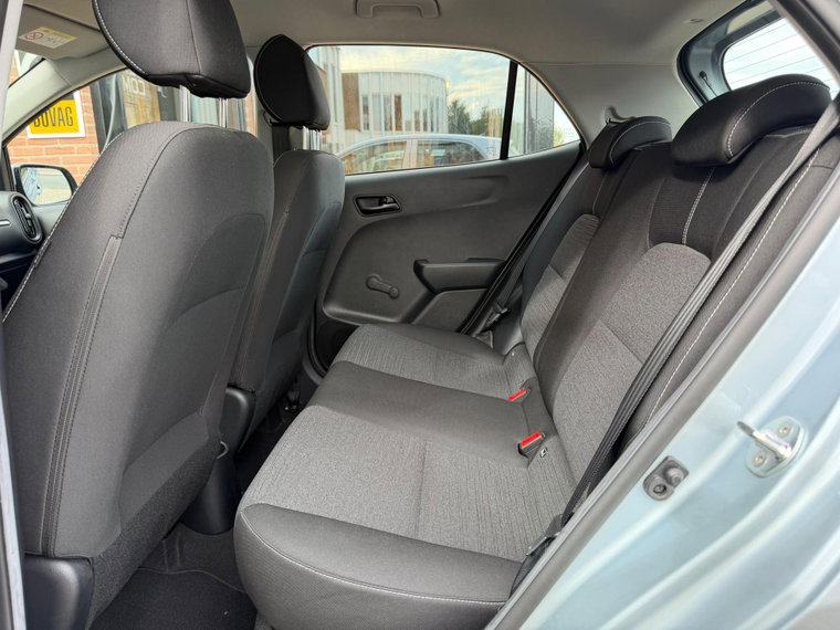 Vehicle Image 21