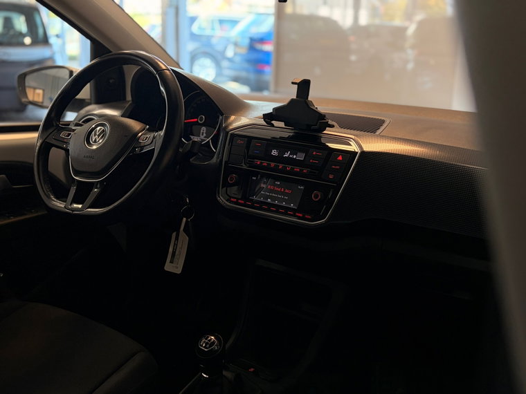 Vehicle Image 17
