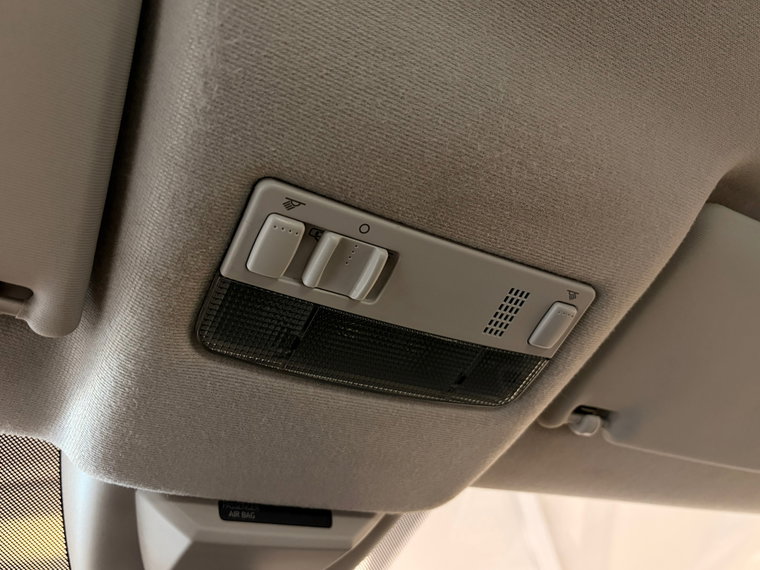 Vehicle Image 32