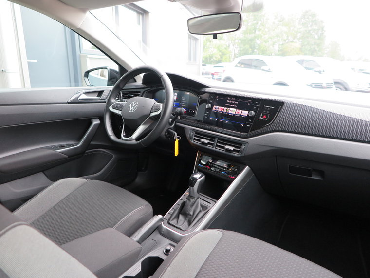 Vehicle Image 26