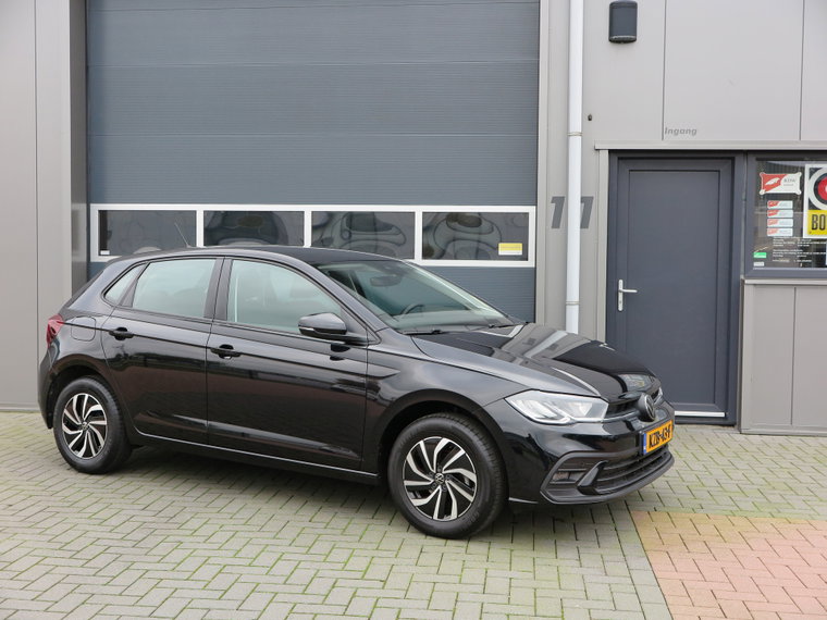 Vehicle Image 7
