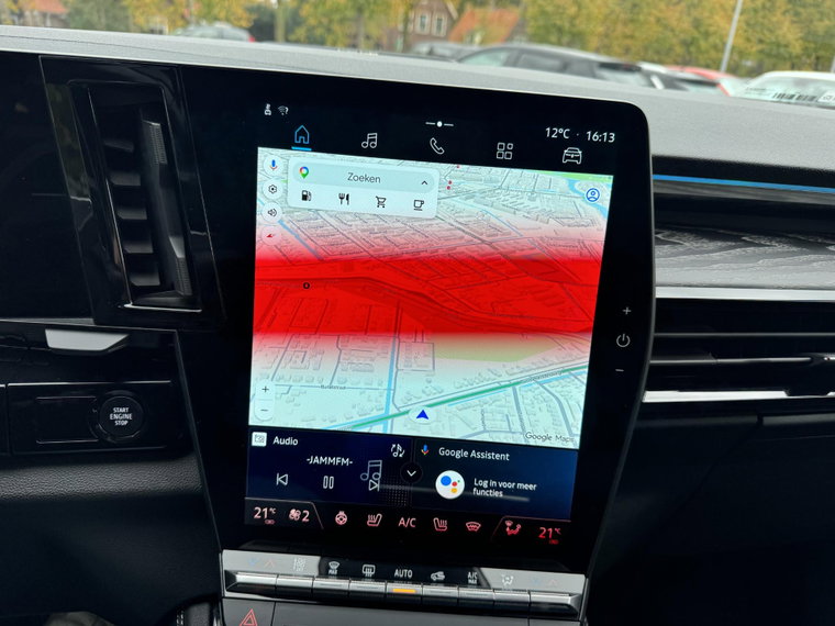 Vehicle Image 16