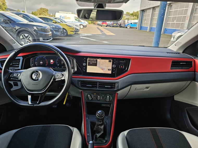 Vehicle Image 19