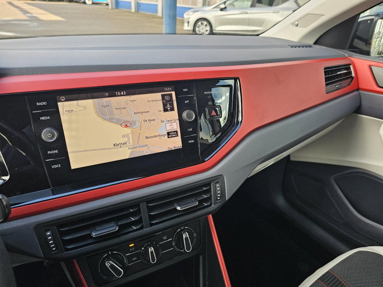 Vehicle Image 22