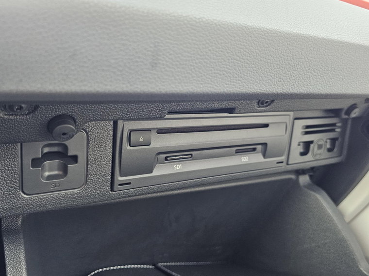 Vehicle Image 27
