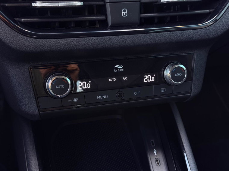Vehicle Image 29