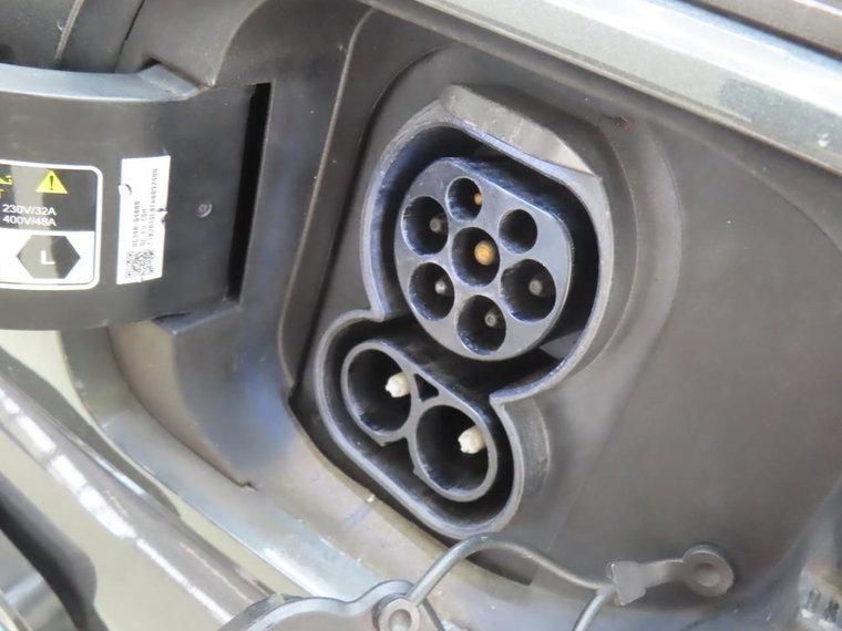 Vehicle Image 22