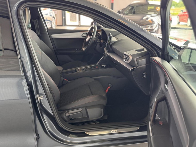 Vehicle Image 31