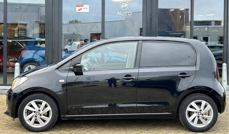 Vehicle Image 6