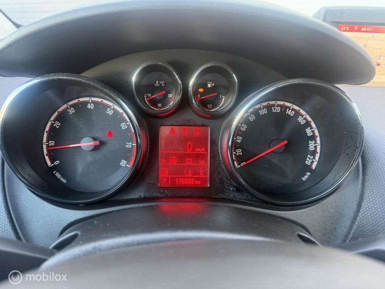 Vehicle Image 25