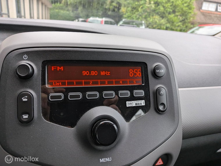 Vehicle Image 7