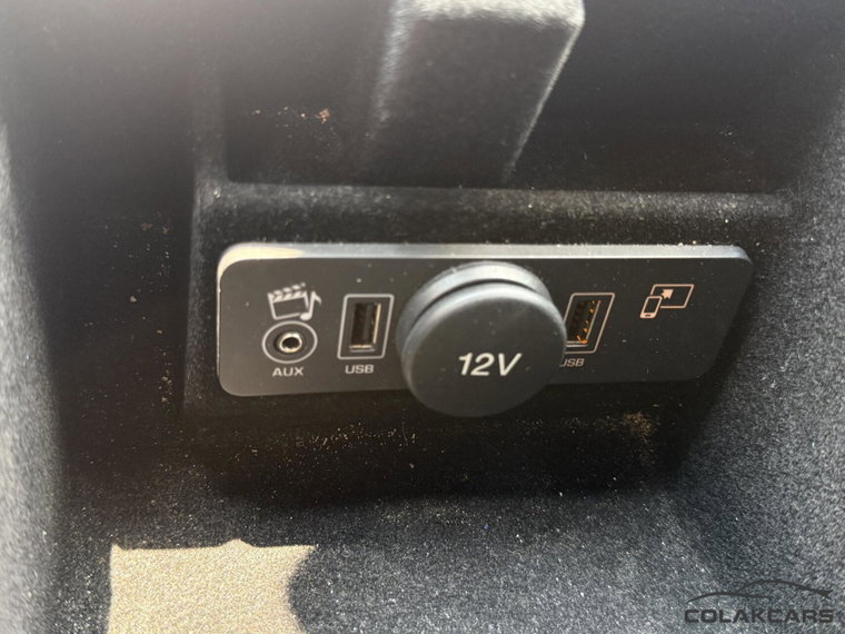 Vehicle Image 30