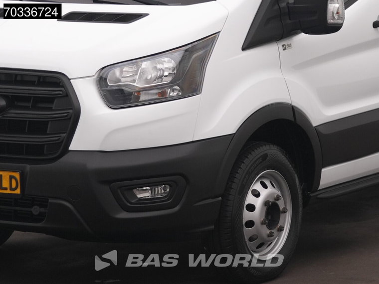 Vehicle Image 41