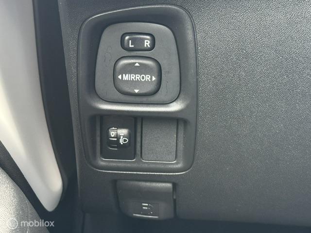 Vehicle Image 28