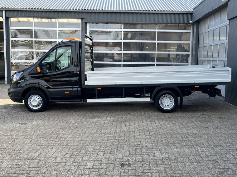 Vehicle Image 23