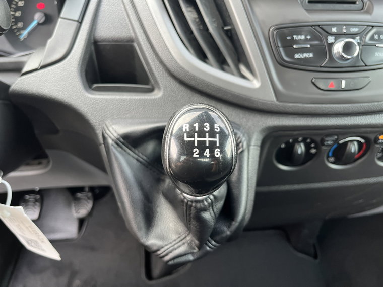Vehicle Image 32