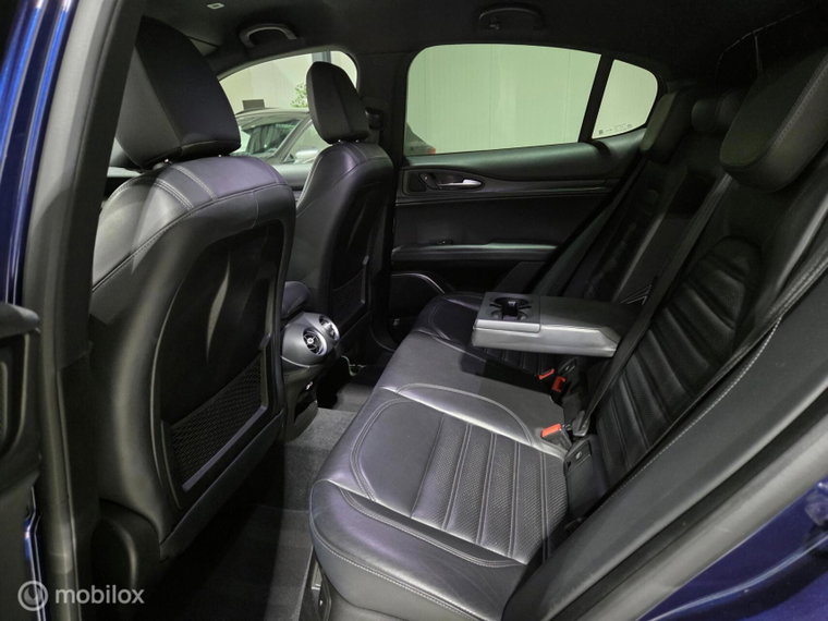 Vehicle Image 40