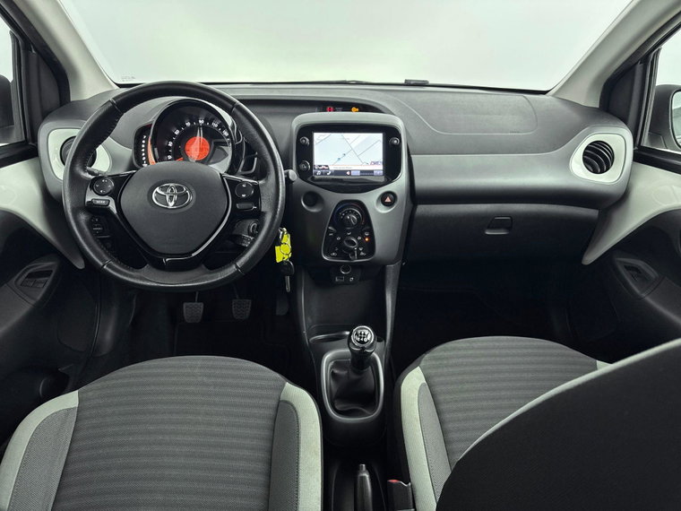 Vehicle Image 19