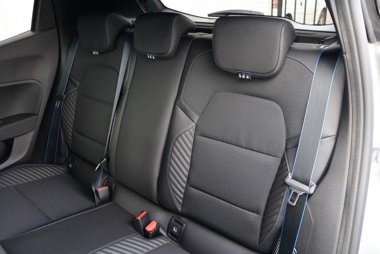 Vehicle Image 21