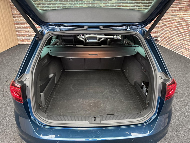 Vehicle Image 26