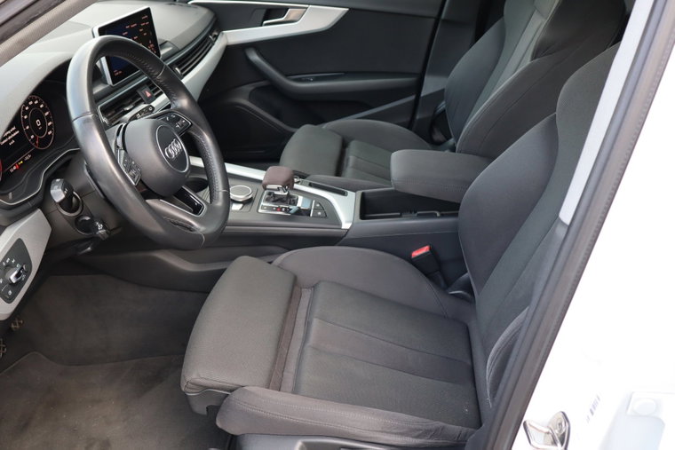 Vehicle Image 18