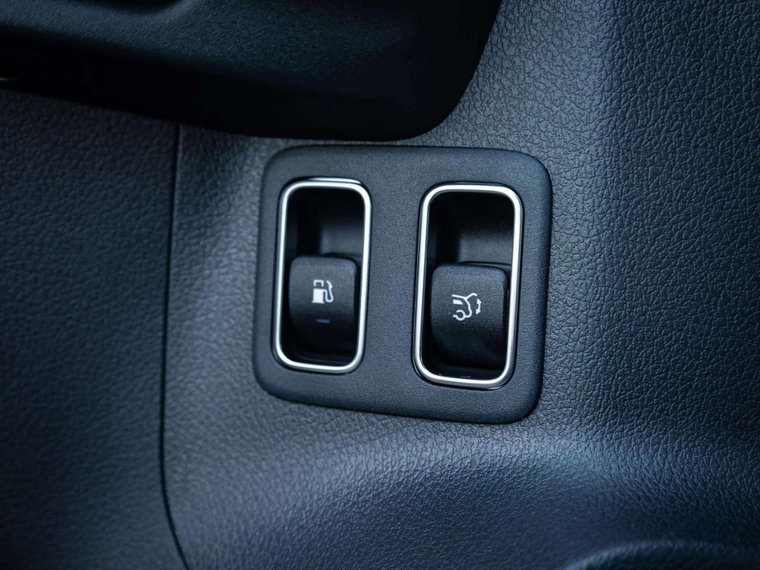 Vehicle Image 40