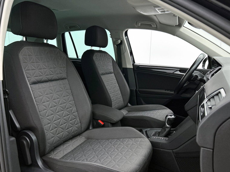 Vehicle Image 38