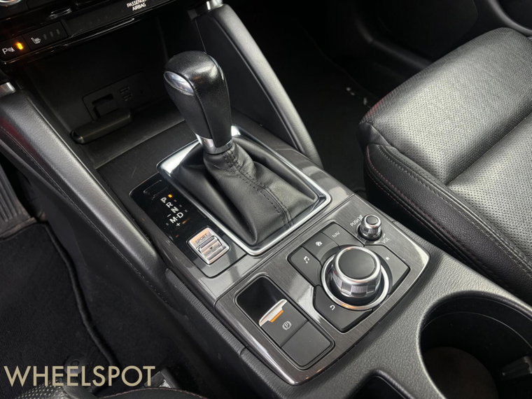 Vehicle Image 19