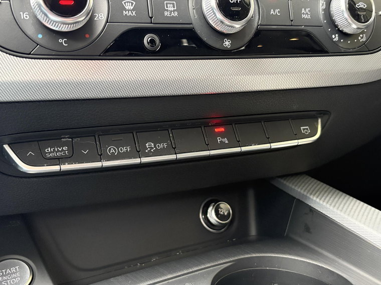 Vehicle Image 40