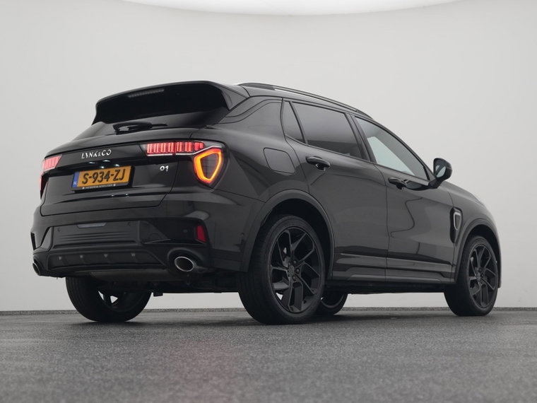 Vehicle Image 16