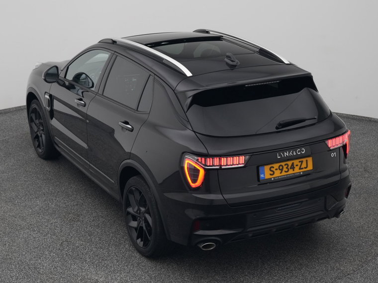 Vehicle Image 25