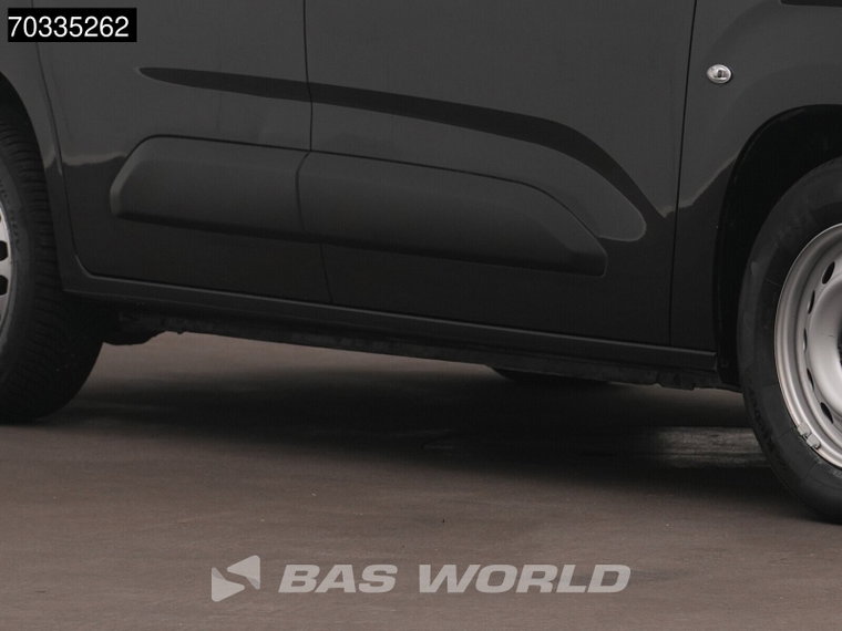 Vehicle Image 39