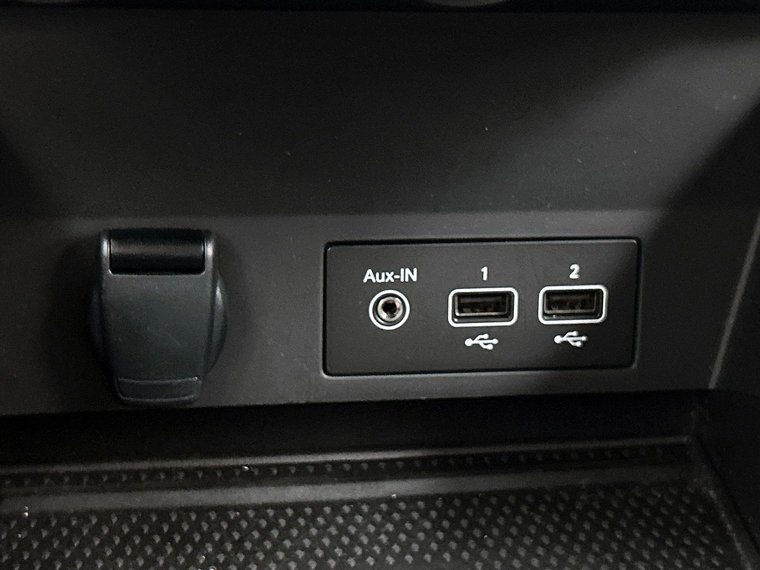 Vehicle Image 38