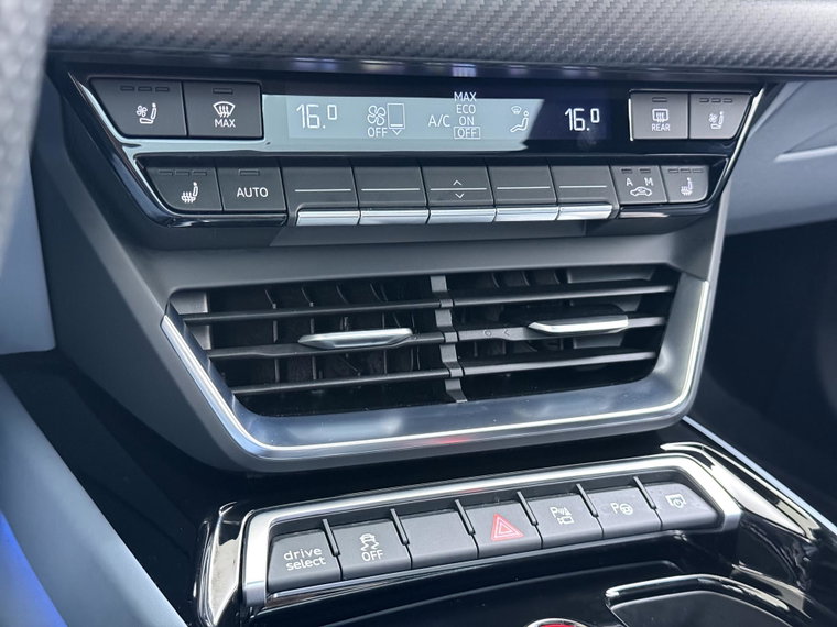Vehicle Image 40