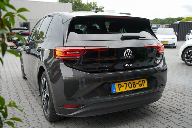 Vehicle Image 23