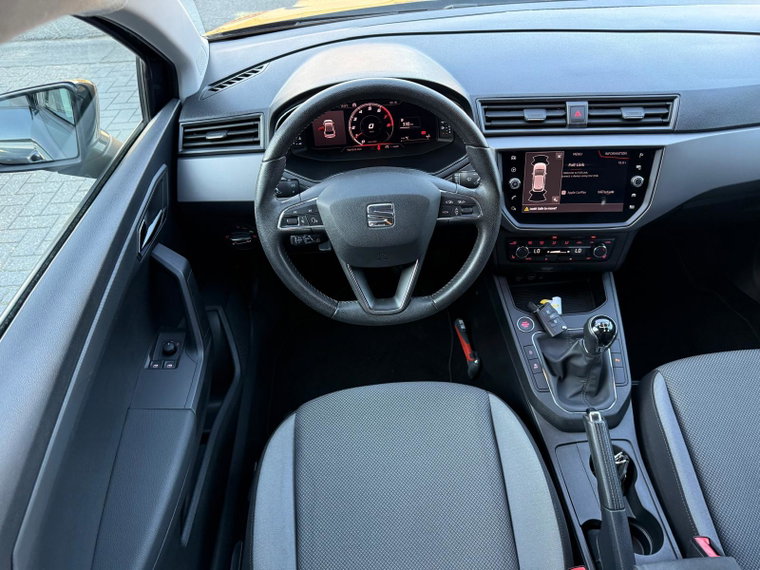 Vehicle Image 17